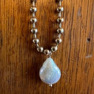 2 piece gold & pearl necklace set